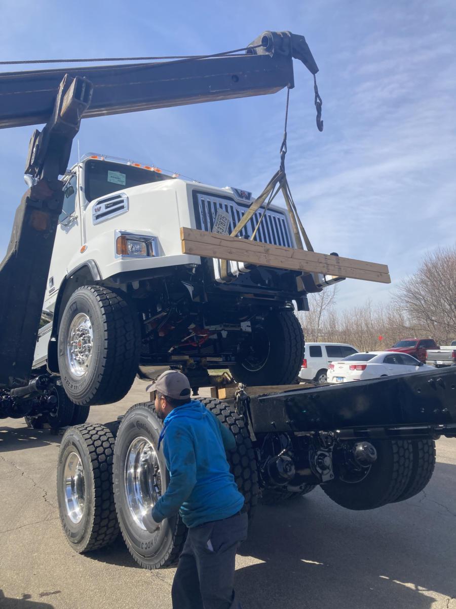 undecking tractors, aurora, il, jb heavy duty towing llc, joliet, il